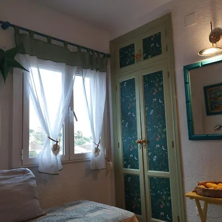 Stylish House With Swimming Pool,near & Town, Wifi Дом отдыха Дения
