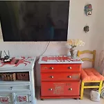 Hébergement de vacances Stylish House With Swimming Pool,near & Town, Wifi