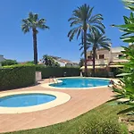 Stylish House With Swimming Pool,near & Town, Wifi