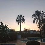 Stylish House With Swimming Pool,near & Town, Wifi