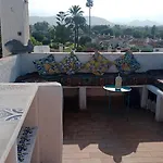 Stylish House With Swimming Pool,near & Town, Wifi Hébergement de vacances