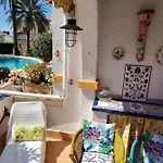 Stylish House With Swimming Pool,near & Town, Wifi Feriehus