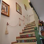Stylish House With Swimming Pool,near & Town, Wifi
