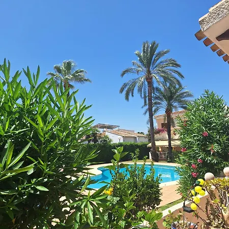 Stylish House With Swimming Pool,near & Town, Wifi Hébergement de vacances *