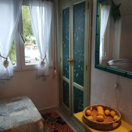 Stylish House With Swimming Pool,near & Town, Wifi *