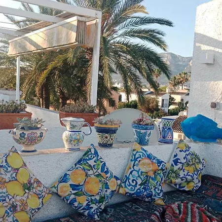 Stylish House With Swimming Pool,near & Town, Wifi Σπίτι διακοπών