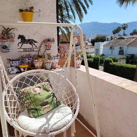 Дом отдыха Stylish House With Swimming Pool,near & Town, Wifi