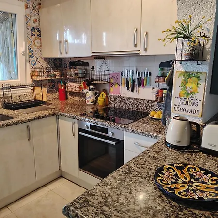 Stylish House With Swimming Pool,near & Town, Wifi *