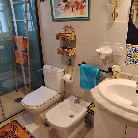 Stylish House With Swimming Pool,near & Town, Wifi *