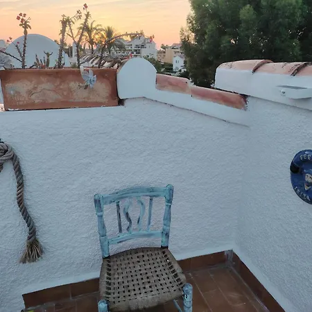 Stylish House With Swimming Pool,near & Town, Wifi