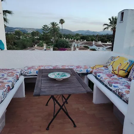 Stylish House With Swimming Pool,near & Town, Wifi *