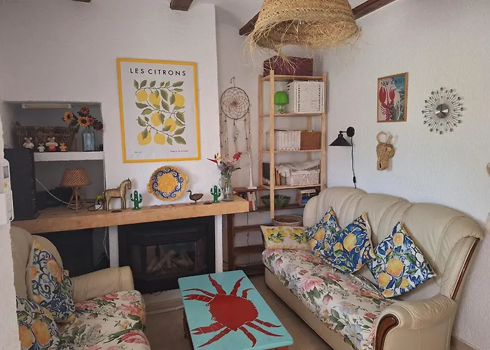 Stylish House With Swimming Pool,near & Town, Wifi *