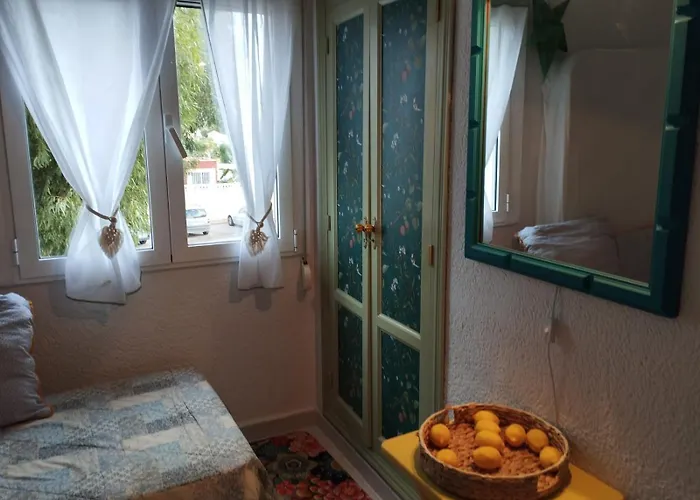 Stylish House With Swimming Pool,near & Town, Wifi *