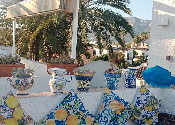 Stylish House With Swimming Pool,near & Town, Wifi Hébergement de vacances