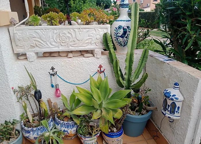 Stylish House With Swimming Pool,near & Town, Wifi *