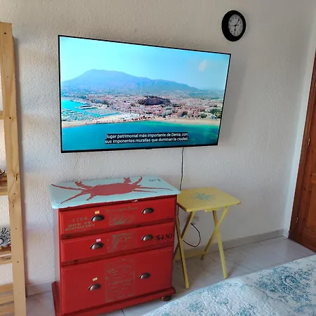 Semesterbostad Stylish House With Swimming Pool,near & Town, Wifi *