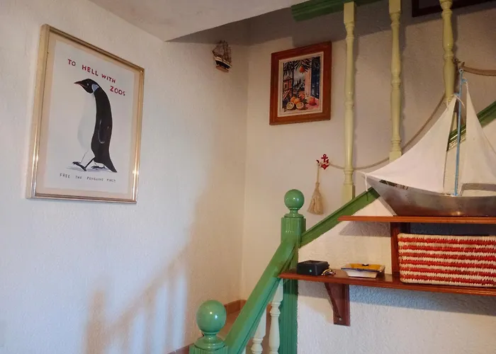 Stylish House With Swimming Pool,near & Town, Wifi Σπίτι διακοπών