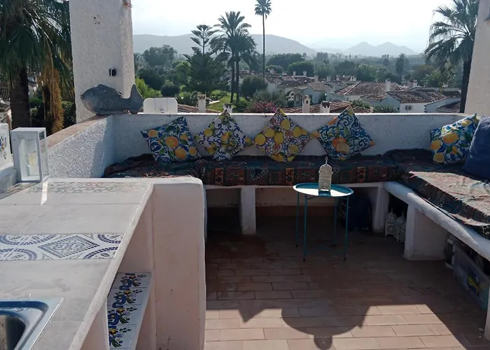 Stylish House With Swimming Pool,near & Town, Wifi Σπίτι διακοπών