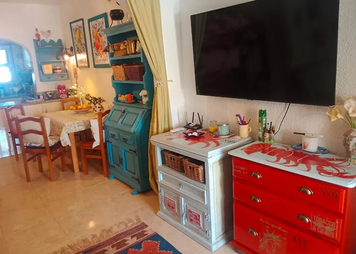 Stylish House With Swimming Pool,near & Town, Wifi Σπίτι διακοπών